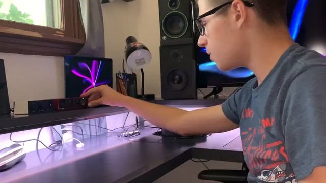 THE BEST AUDIO INTERFACE OUT THERE | Focusrite Scarlett Solo 3rd Gen | Setup & Features смотреть онлайн