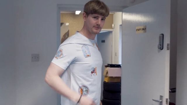 Unboxing The New iPhone 8 & iPhone 8 Plus (Is It Pink or Gold?) | With The Bentleys Ep.17 смотреть онлайн