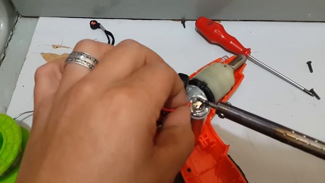 şarjlı vidalamaya yeni pil - Cordless Drill Battery Fix - old laptop battery - a new battery смотреть онлайн