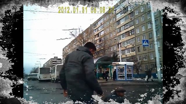 Помог подняться смотреть онлайн