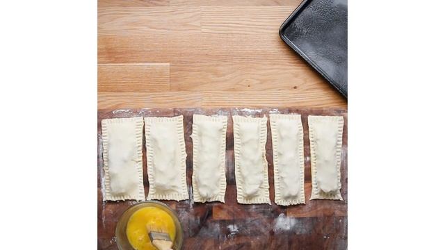 Baked Apple Pie Pockets смотреть онлайн