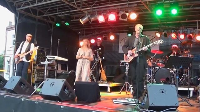 Rhiannon - I'm So Afraid (Live, Schaufenster Fischereihafen Bremerhaven 17.08.2017) смотреть онлайн