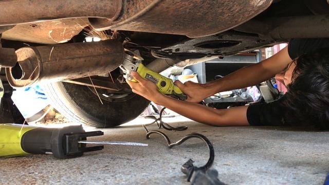 Jaguar XJS V12 Muffler Delete (Quick n Easy) смотреть онлайн