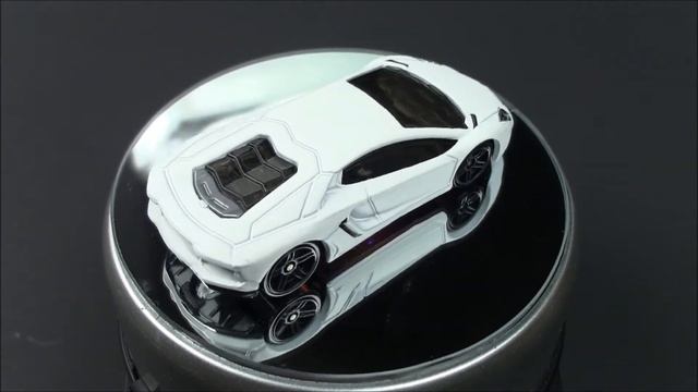 Hot Wheels Lamborghini Aventador 1:64 (1080p HD) смотреть онлайн