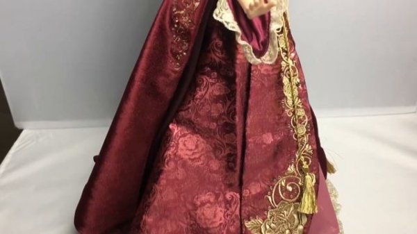 Disney store Winter Belle Limited Edition doll Unboxing and Review