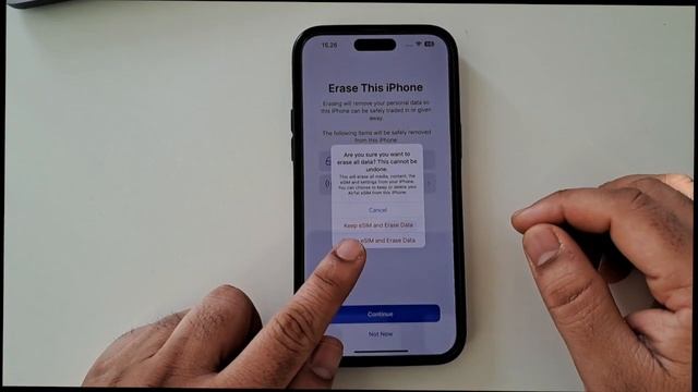 How to Factory Reset iPhone 15 Pro Max | Erase Everything in iPhone смотреть онлайн