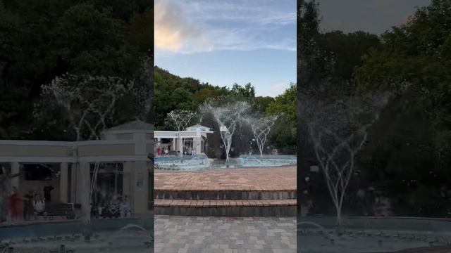 Фонтан«Каскад» перед Смирновским источником Железноводска