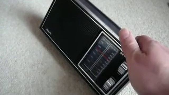 Philips 221 - AM (MW/LW) radio смотреть онлайн