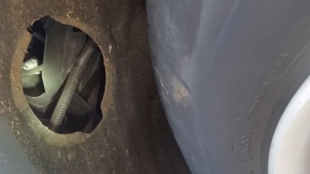 2012 Jeep Grand Cherokee Headlight bulb replacement Left side смотреть онлайн