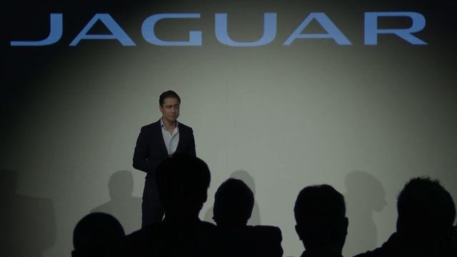 Jaguar I-PACE | EV-informatiesessies voor rijders смотреть онлайн