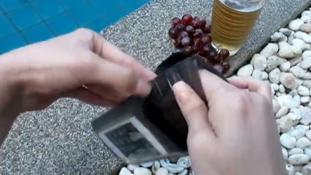 DRiPRO Waterproof Case for iPhone 4S "How to insert the phone" смотреть онлайн