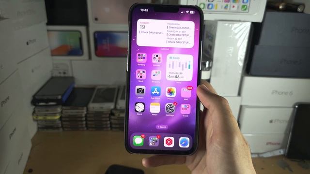 How To Hide Apps on iPhone iOS 17 смотреть онлайн