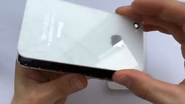 Apple iPhone 4S White Replacement back cover смотреть онлайн