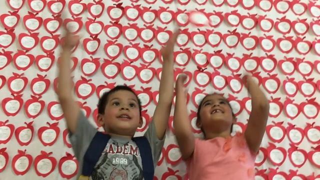 IFM Denton's Apple Tree Project смотреть онлайн