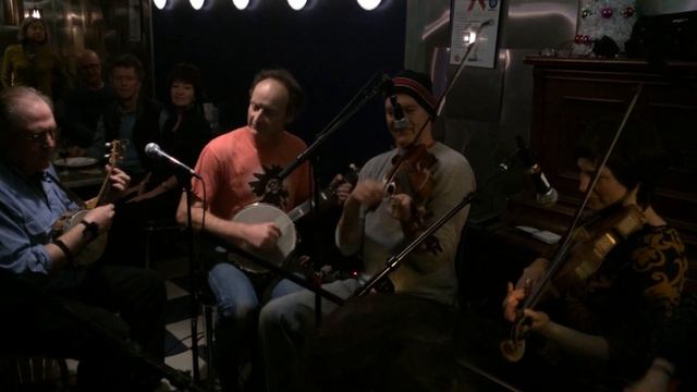 Long John & the Tights - "Reuben's Train" смотреть онлайн