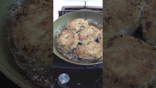 Бомбические рыбные котлеты, можно есть без остановки смотреть онлайн