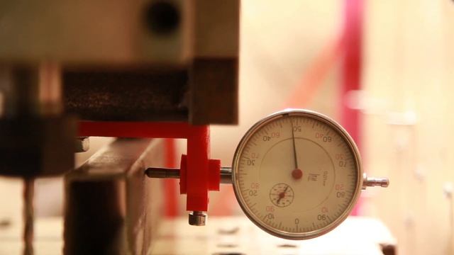 Проверка совпадения плоскости заготовки с направлением оси X в пределах допуска 0.5 мм на 100 мм смотреть онлайн