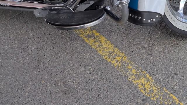 Выхлопная система Vance and Hines BIG RADIUS 2-INTO-2 BLACK смотреть онлайн