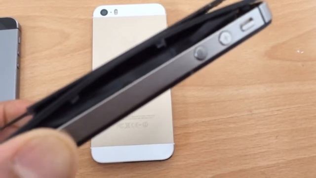 Unused iPhone Explodes In The House смотреть онлайн