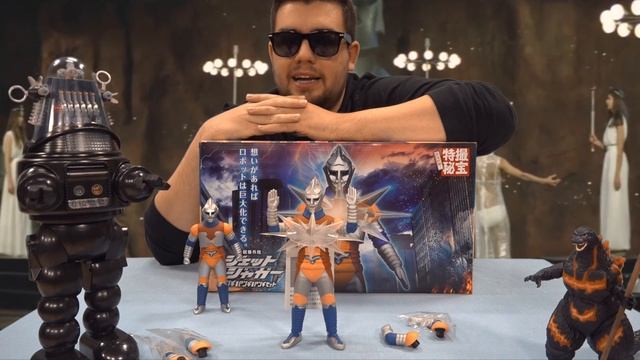 NEW Bandai Premium Jet Jaguar Figure Review смотреть онлайн