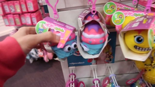 SQUISHIES AT CLAIRE'S IN NYC! VLOG смотреть онлайн