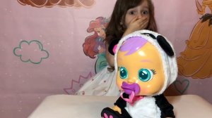 ПЛАЧУЩИЙ МАЛЫШ! Край бэби малыш! Распаковка CRY BABIES ! Распаковка игрушек! Лиза играет с куклой !