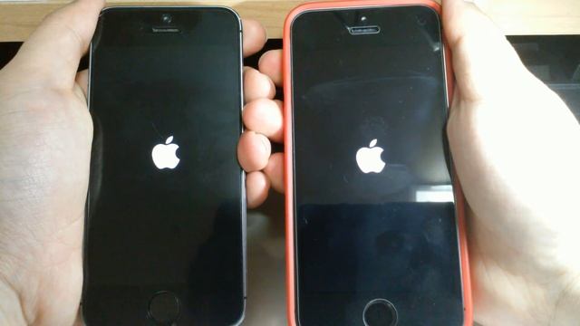 iPhone 5S vs iPhone SE (Booting Time) смотреть онлайн