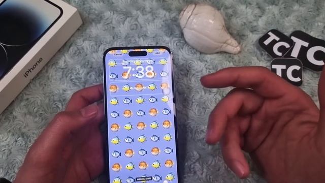 iPhone 14/Pro/Max: How To Change Wallpaper of Lock Screen/Home Screen смотреть онлайн