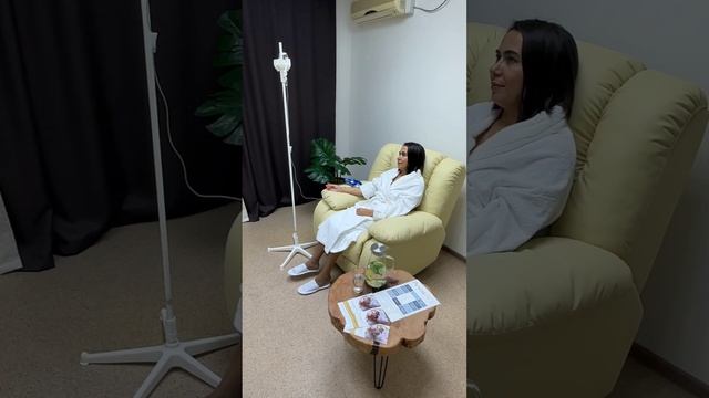 "Красота на игле" или коктейли здоровья от медицинского цента Лотос #красота #здоровье #капельница смотреть онлайн