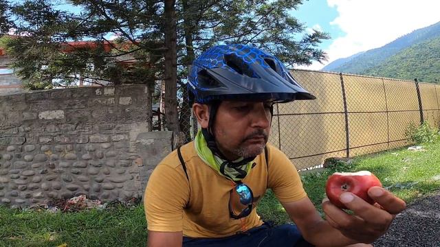 EP 7 - Reached Manali on Cycle - Kullu Famous Apple Market смотреть онлайн