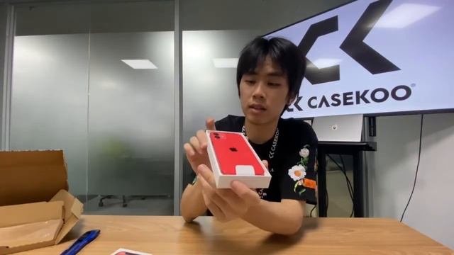 iPhone 12 red unboxing first look!Hands on! смотреть онлайн