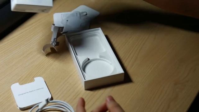아이폰 12 미니 화이트 언박싱!! | (feat. 옛날 아이폰) | iPhone 12 mini смотреть онлайн