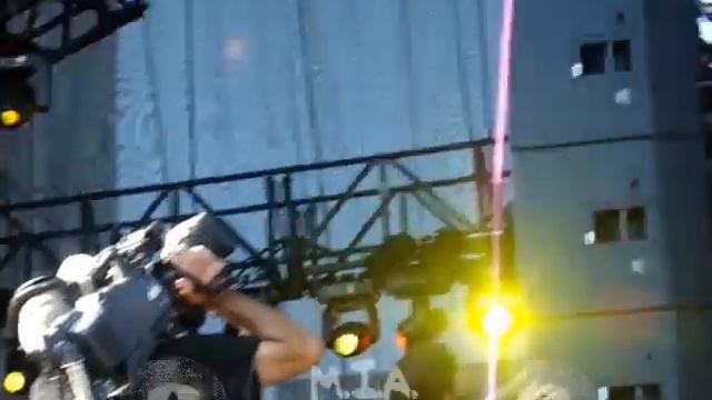 M.I.A. - Paper Planes [HQ] смотреть онлайн