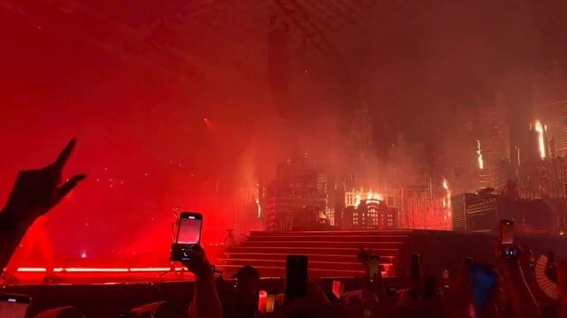 The Weeknd - Hurricane [End of song] & The Hills (LIVE) смотреть онлайн