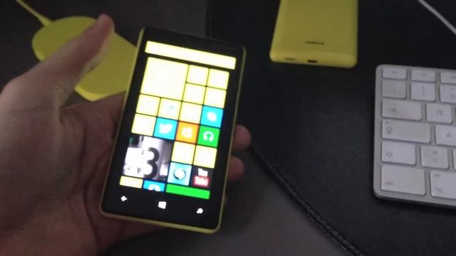 Lumia 820: ricarica via wireless in funzione - TechGenius смотреть онлайн