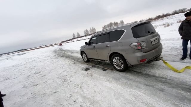 Серьезно? Mercedes Gelandewagen vs Nissan Patrol, Subaru vs Audi vs Tahoe - Перетягивание смотреть онлайн