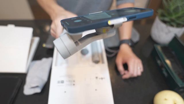 iPhone 12 pro max with DJI OSMO mobile 4 can meet all video shooting needs? смотреть онлайн