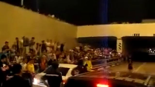 JEEP GRAND CHEROKEE SRT8 crazy speed. смотреть онлайн