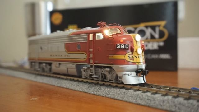 Sleeper F Unit-BLI Paragon 3 Warbonnet F7A Running Review смотреть онлайн