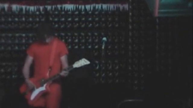 The White Stripes - Apple Blossom (Live @ Casbah) смотреть онлайн
