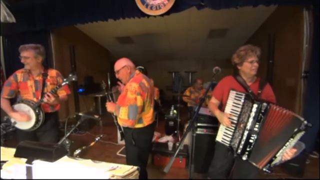Red Apple Hoolerie - featuring Don Elmer смотреть онлайн