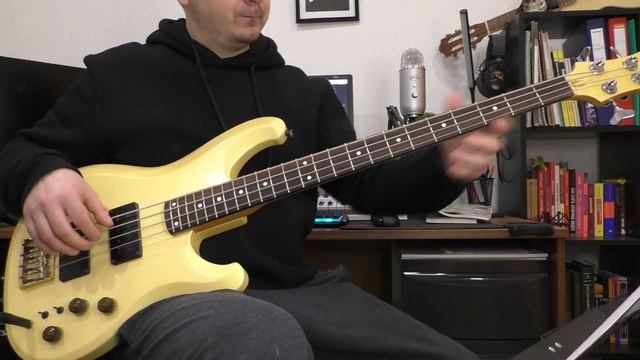 BEAUTIFUL LOVE. BASS LESSON