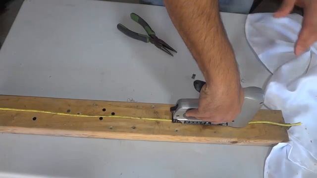 How To Use A Staple Gun-FULL Tutorial смотреть онлайн