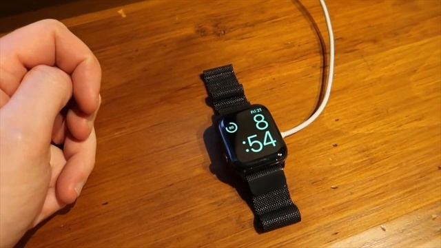 Apple Watch HOW TO: View Battery Percentage While Charging смотреть онлайн