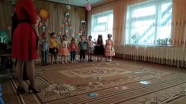 Песня с колокольчиками средняя группа