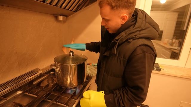 SŁONO NAS TO KOSZTOWAŁO... NIE POWINNIŚMY TEGO PUBLIKOWAĆ *Impreza ekipy w Rzymie* смотреть онлайн