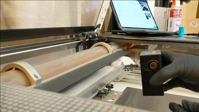 Cleaning the Glowforge 3D Laser Printer смотреть онлайн