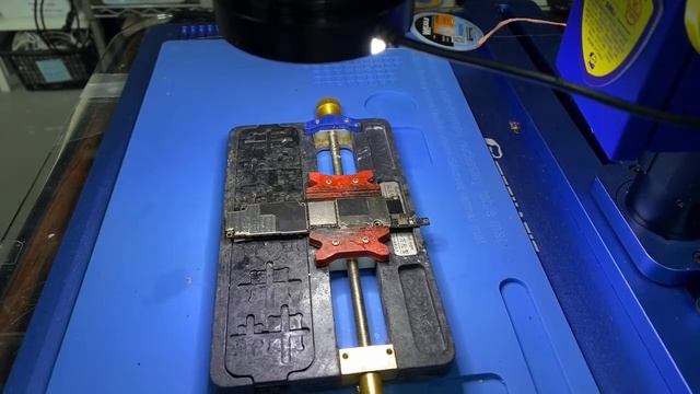 iPhone XR Wi-FiとBluetoothの基板修理 その② смотреть онлайн