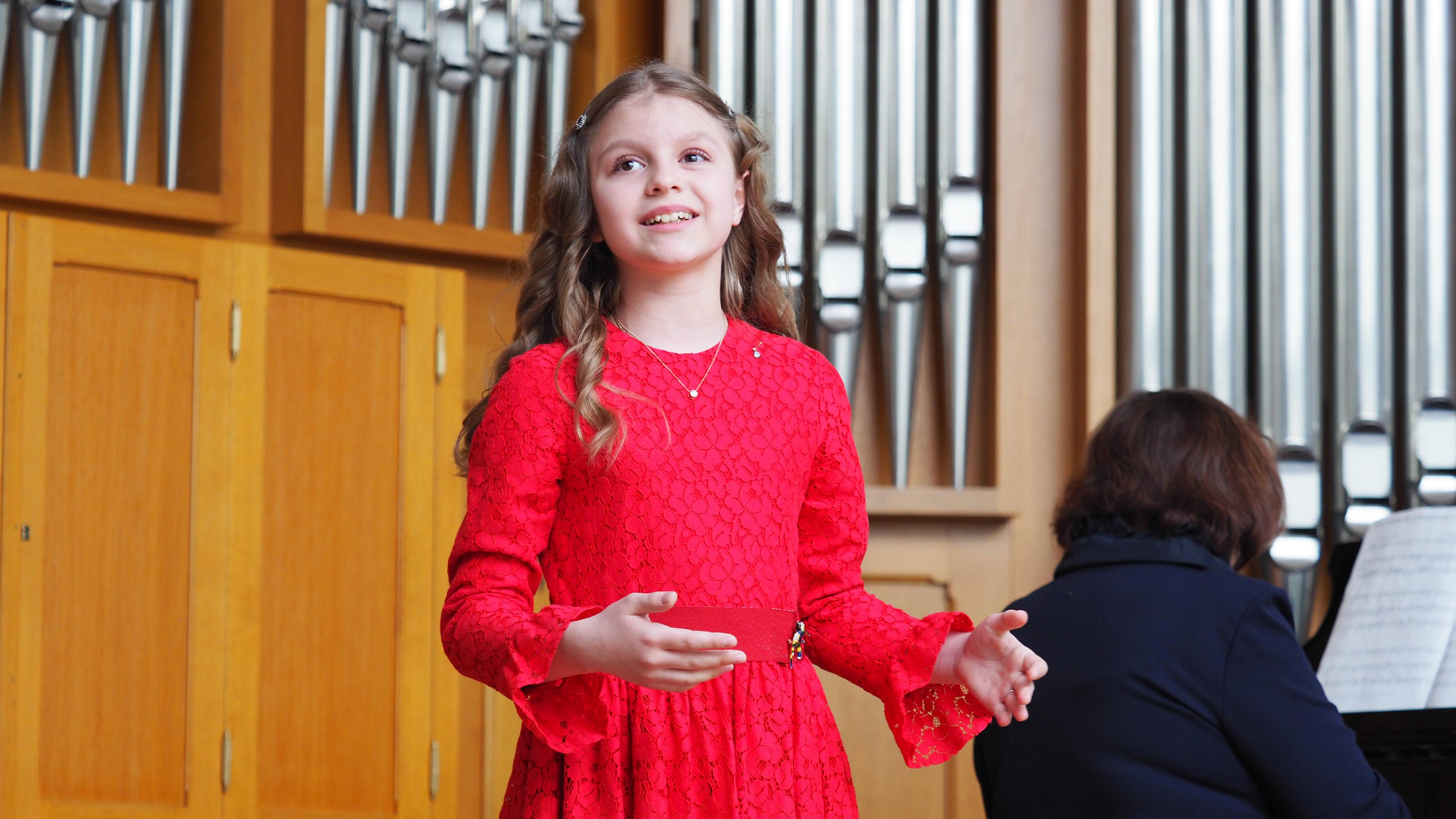 М.И. Глинка сл.А.С. Пушкина "Я помню чудное мгновение"
Исполняет Карпенко Василиса - 12 лет смотреть онлайн