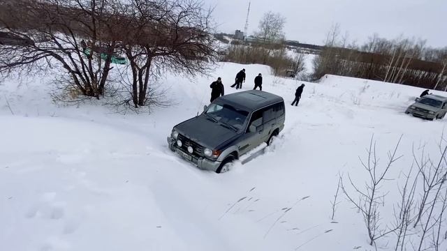 Куда полетел? Псих на Pajero Mitsubishi. Оффроуд горка "Верблюд" - Технолог offroad смотреть онлайн